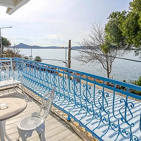 Отель Mavi Cam Ayvalik 3*