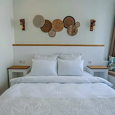 Отель Mavi Cam Ayvalik